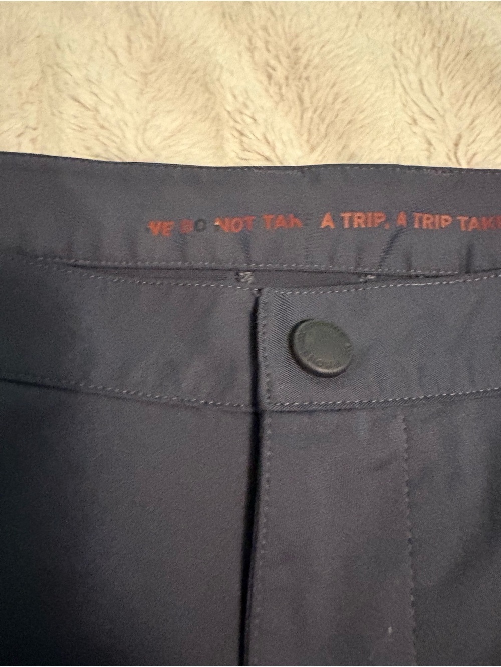 RHONE Men's Commuter Shorts - Picture 3 of 4